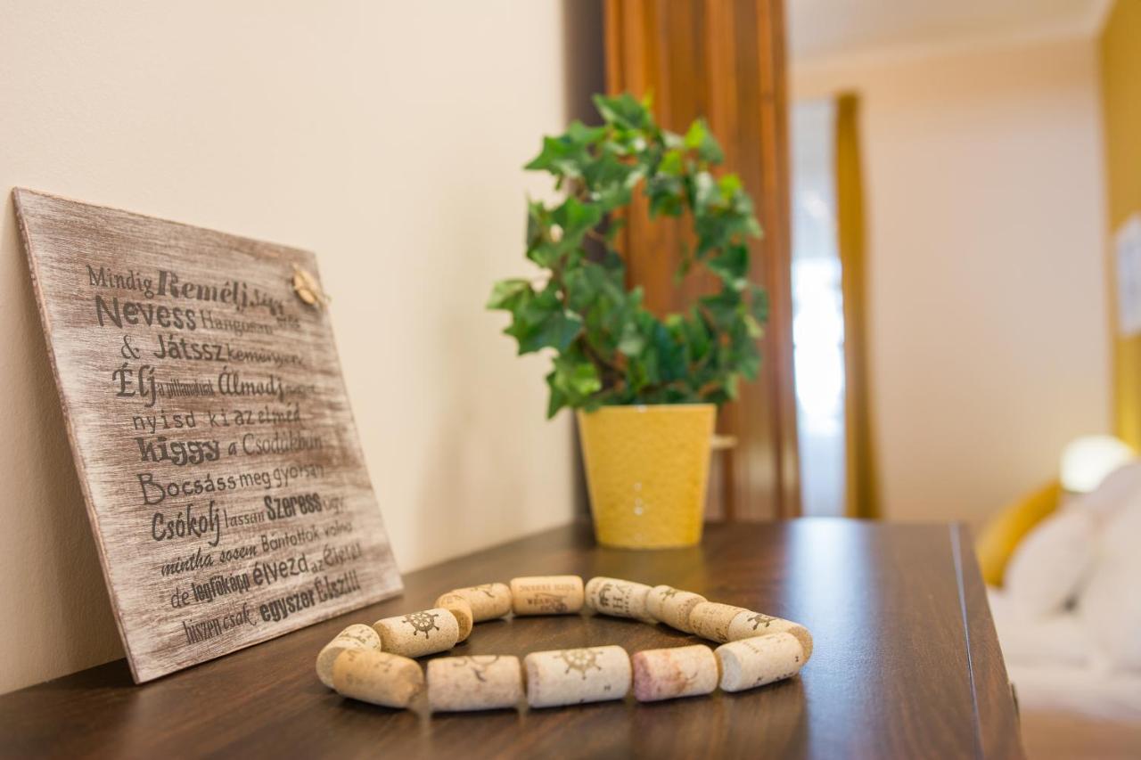 Cork Apartman Eger Ngoại thất bức ảnh